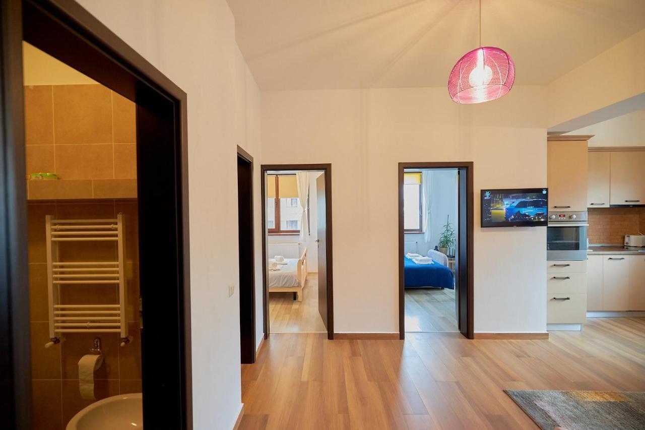 Cozy 3 Bedroom Apartments In Centre Of Iasi Palas Mall Exterior foto